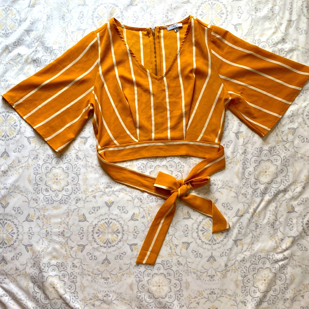 Crop blouse - Picture 1 of 3